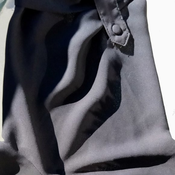 Torrid Harper Black Woman's Light roll tab 3/4 sleeve career blouse Size 2 - Picture 4 of 5